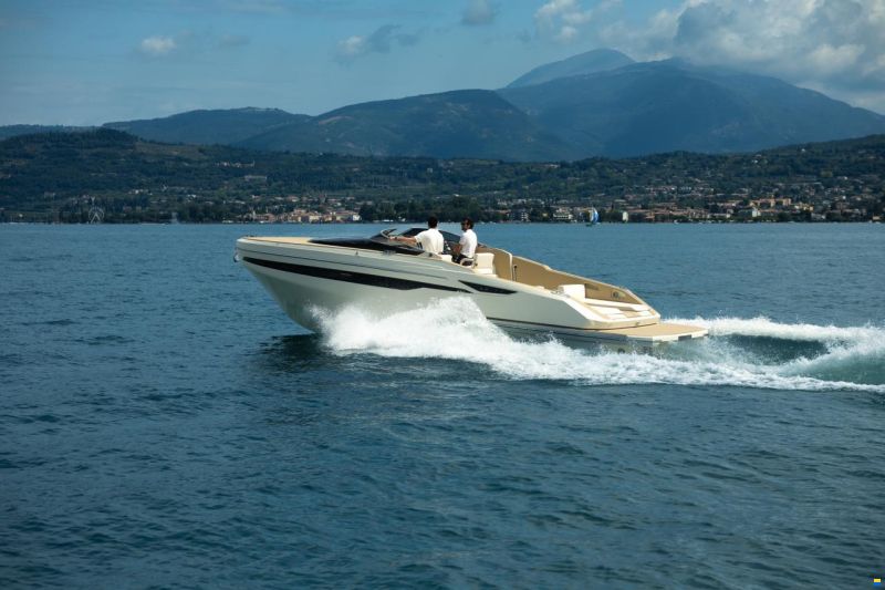 Epica Yacht Epica 33
