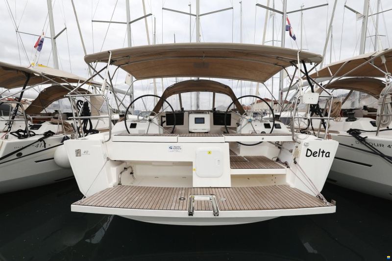Dufour 412