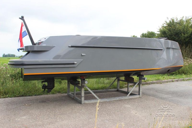 Elite 717 Tender