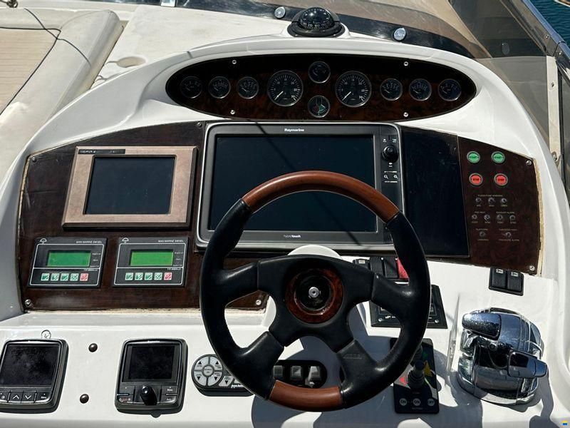 Sunseeker 75 Yacht