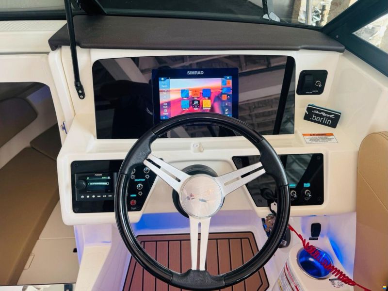 Sea Ray 230 SUNSPORT