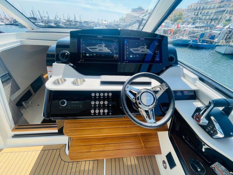 Sea Ray 370 Sundancer