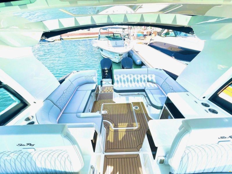 Sea Ray 370 Sundancer