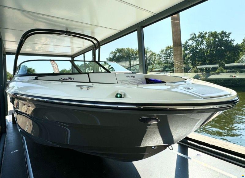 Sea Ray 210 SPXE SPN