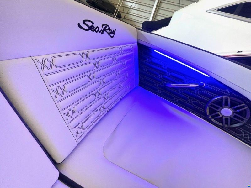 Sea Ray 210 SPOE