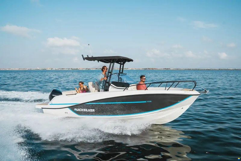 Quicksilver ACTIV 705 OPEN