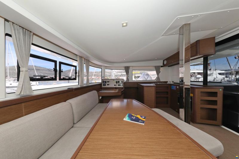 Lagoon 42