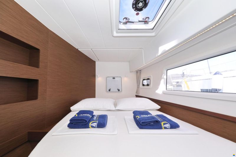 Lagoon 42