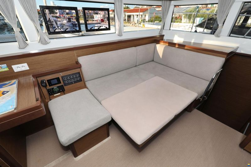 Lagoon 40