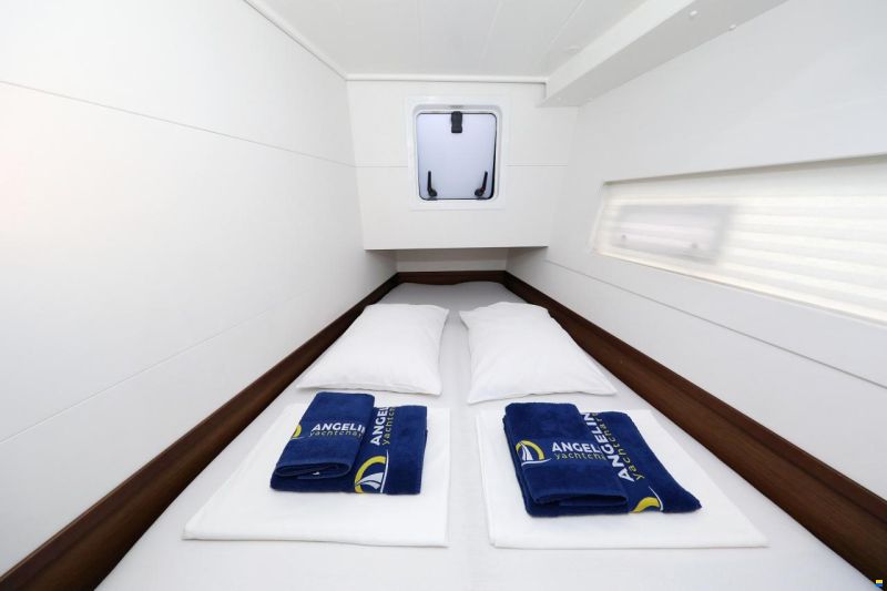 Lagoon 40