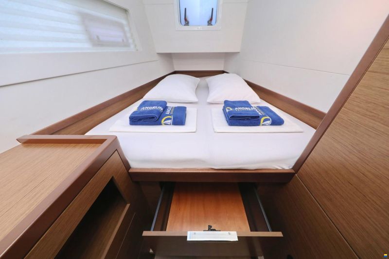 Lagoon 40