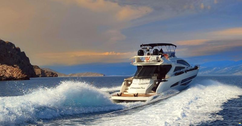 Galeon 700 Skydeck