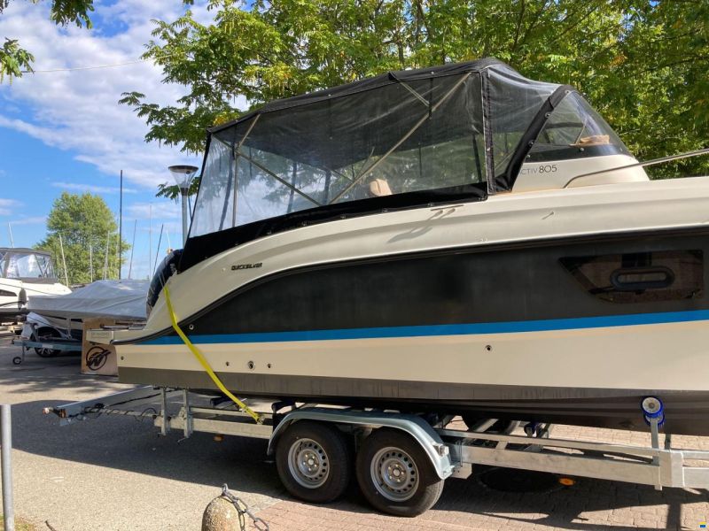 Quicksilver 805 Sundeck