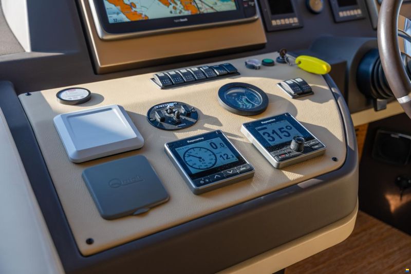 Azimut 60