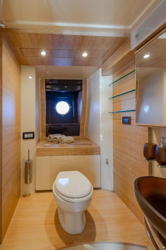 Azimut 60