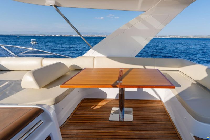 Azimut 60