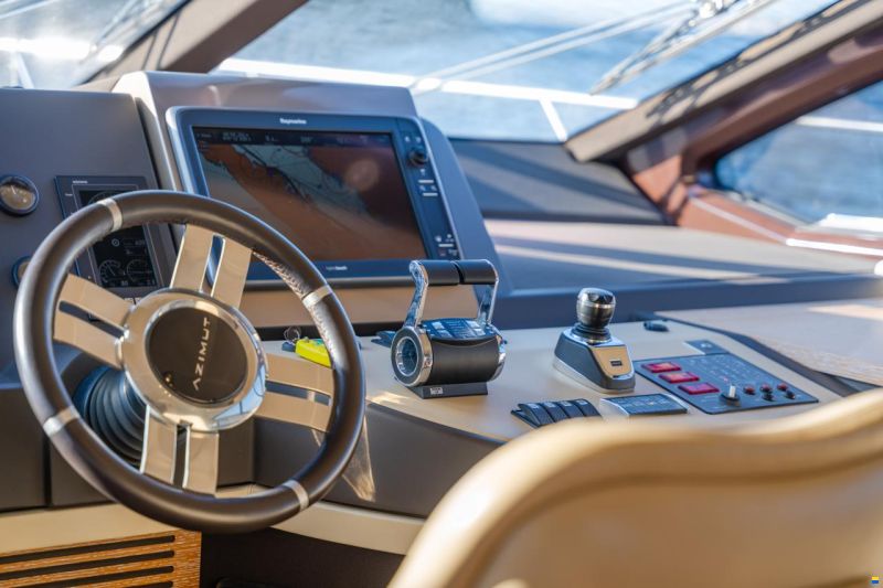 Azimut 60