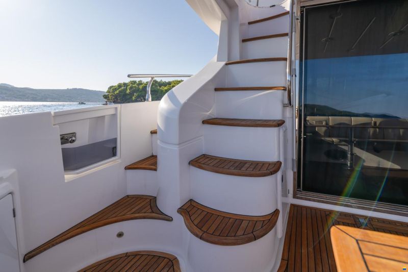 Azimut 60