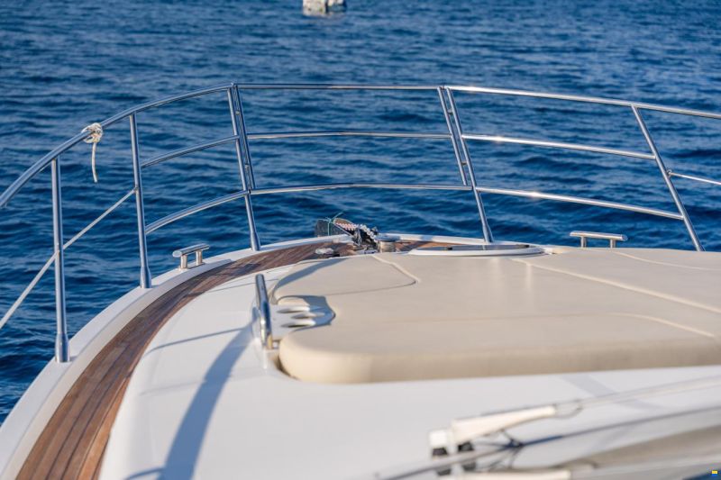 Azimut 60