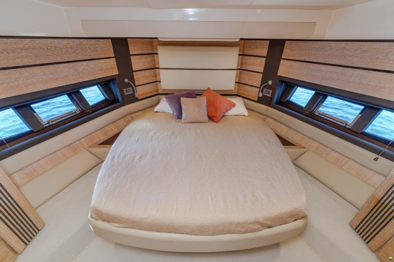 Azimut 60