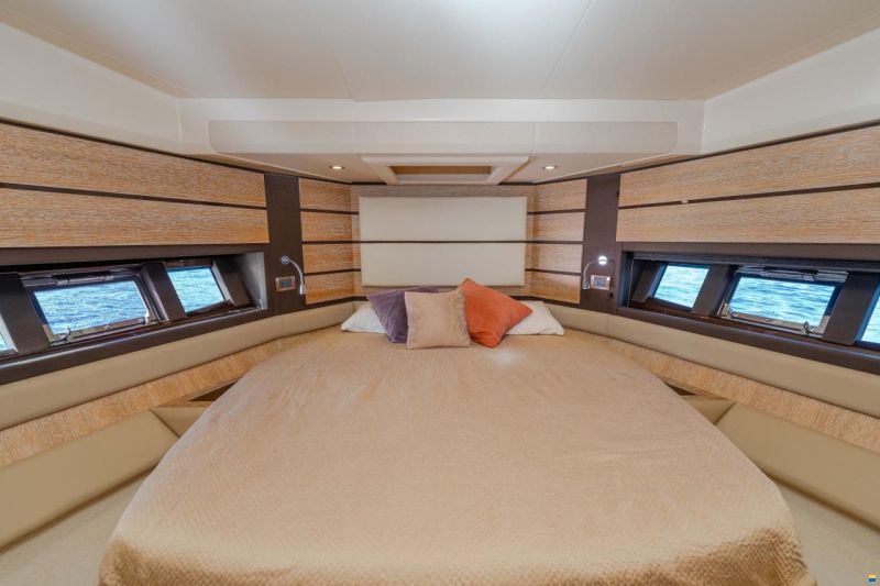 Azimut 60