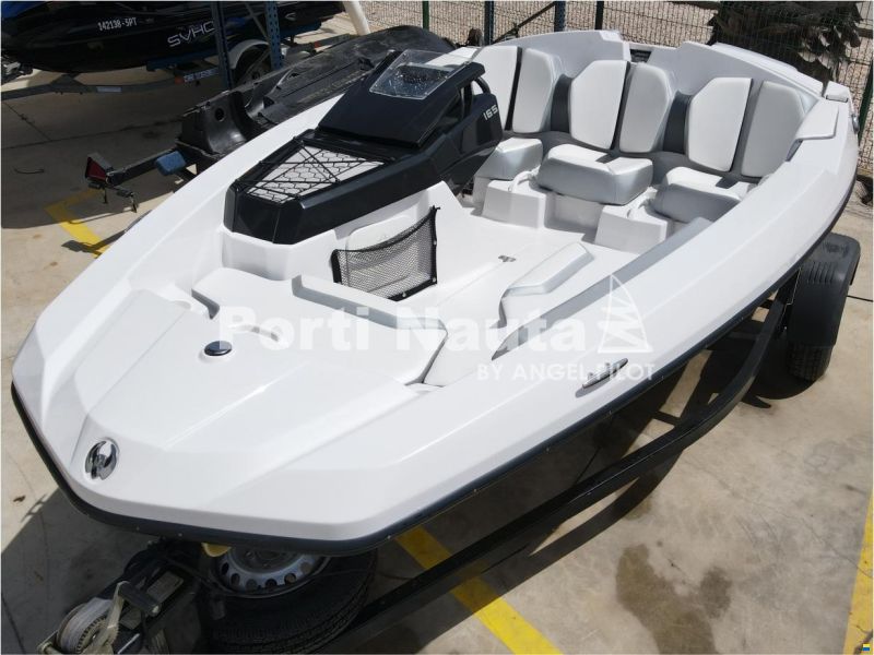 Scarab 156G