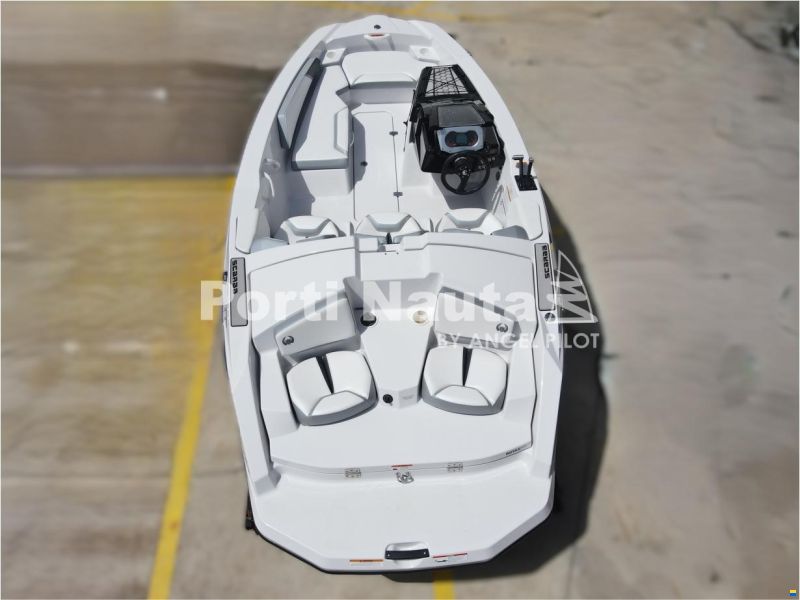 Scarab 156G