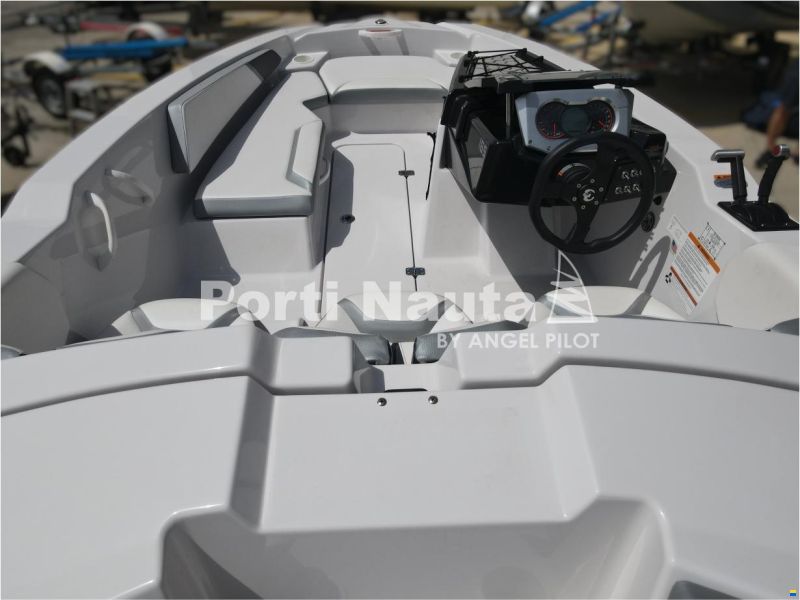 Scarab 156G