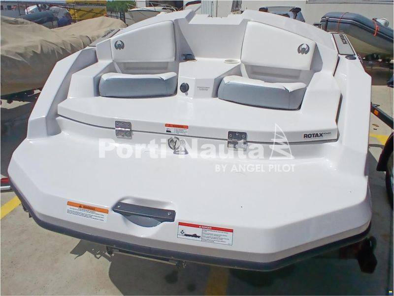 Scarab 156G