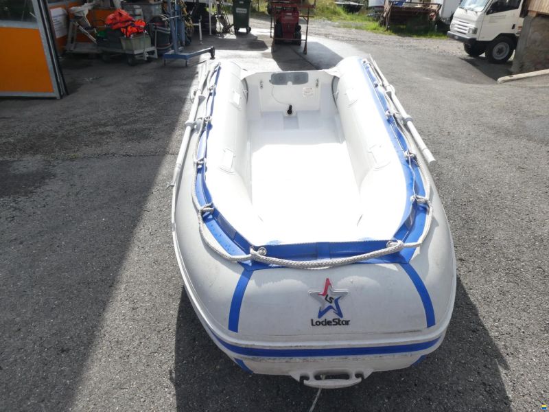 Lodestar Rib 290 open