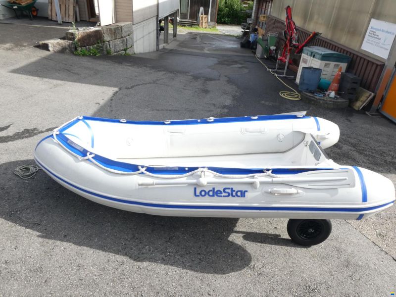 Lodestar Rib 290 open