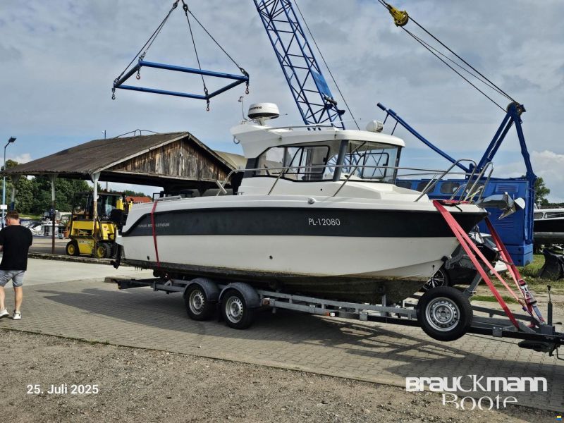 Parker Marine 660 Pilothouse