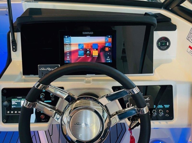 Sea Ray 230 SPX
