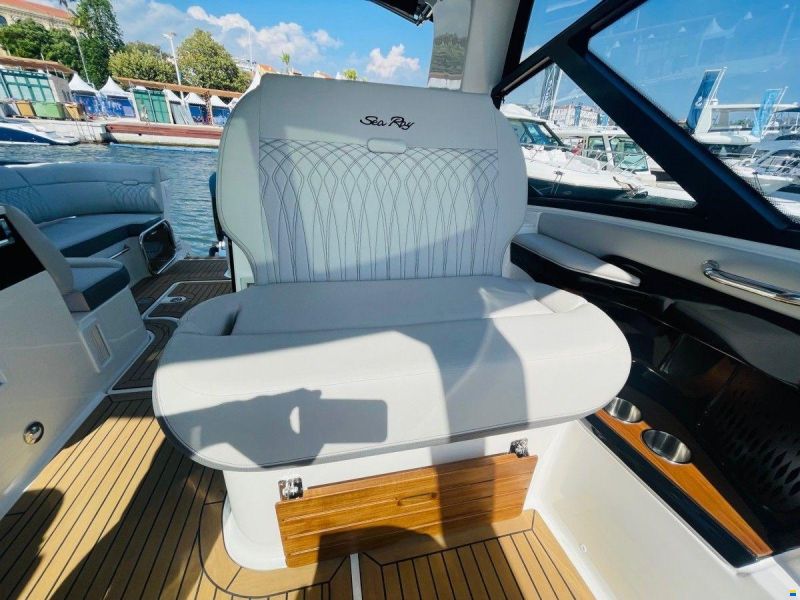 Sea Ray 370 Sundancer