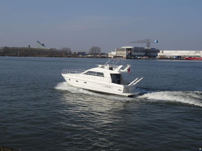 Jeanneau Yarding Yacht 36 Fly