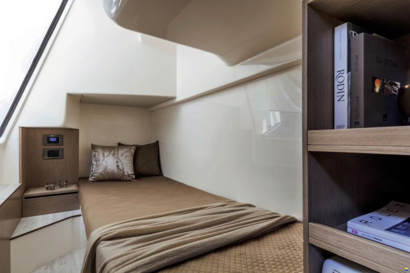 Absolute Navetta 48