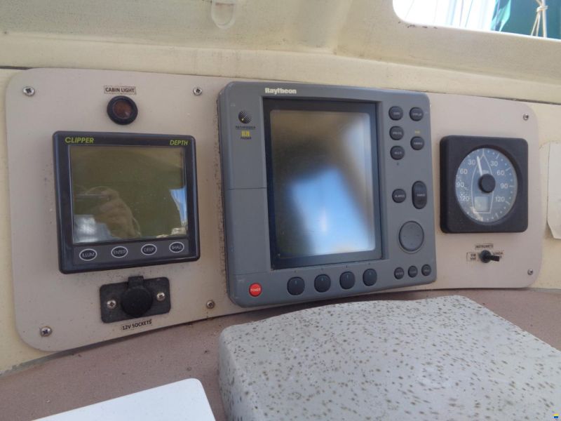 Oyster Marine 35 Extended