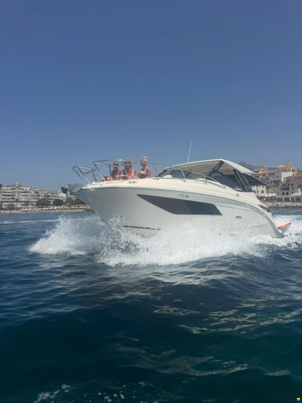 Sea Ray 320 Sundancer