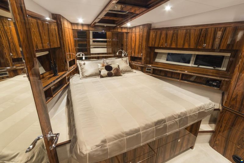 Galeon 550 Fly