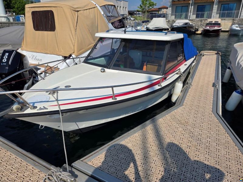 Schweizer Bateaux Saphir 700 Cabin