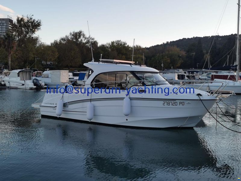 Beneteau Antares 8