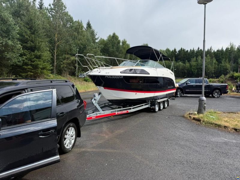 Bayliner 855