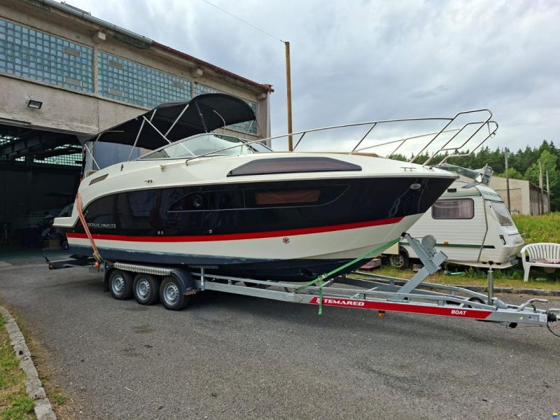 Bayliner 855