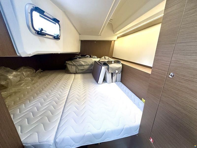 Beneteau Oceanis 37.1