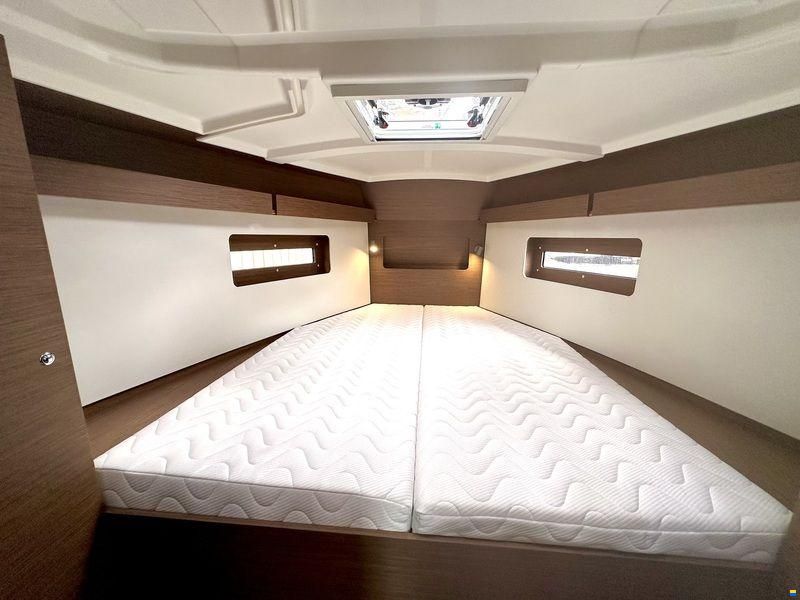 Beneteau Oceanis 37.1