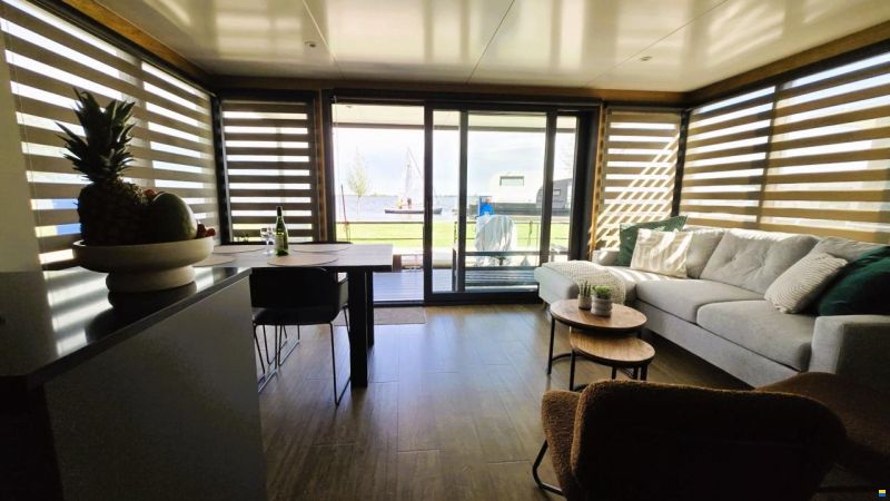 Koopligplaats Sneekermeer Met Apart Te K