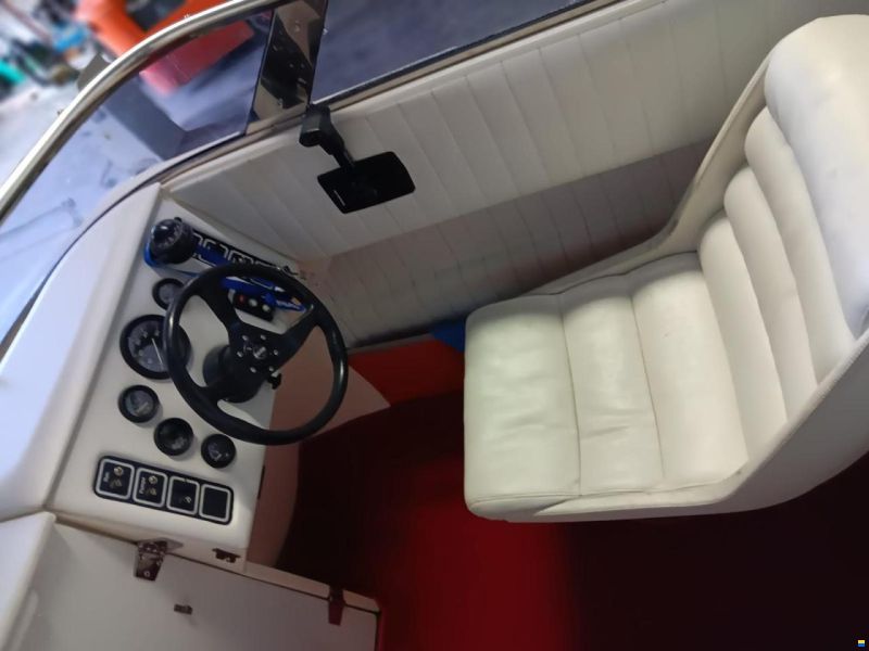 Schweizer Bateaux saphir