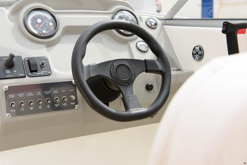Bayliner 742 R