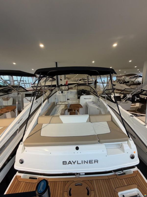 Bayliner 742 R