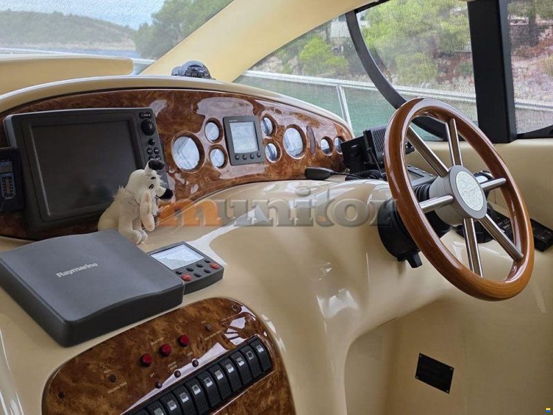 Azimut 42 Fly